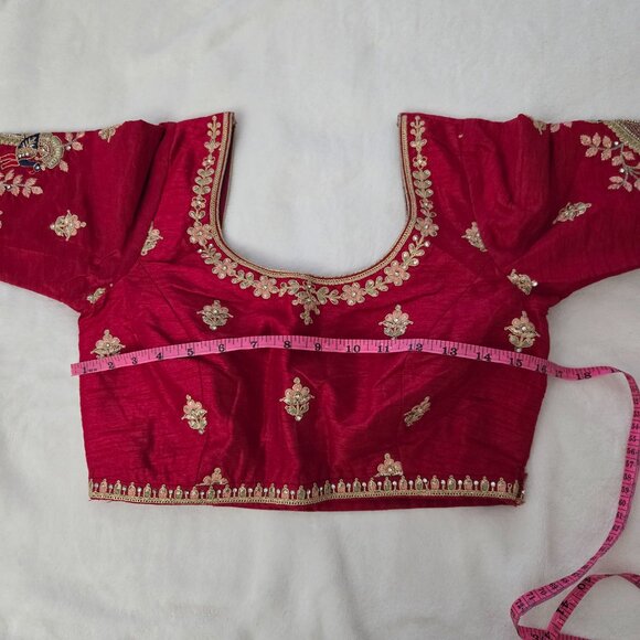 Red and Gold Embroidered Organza Saree NEGOTIABLE - Picture 7 of 8